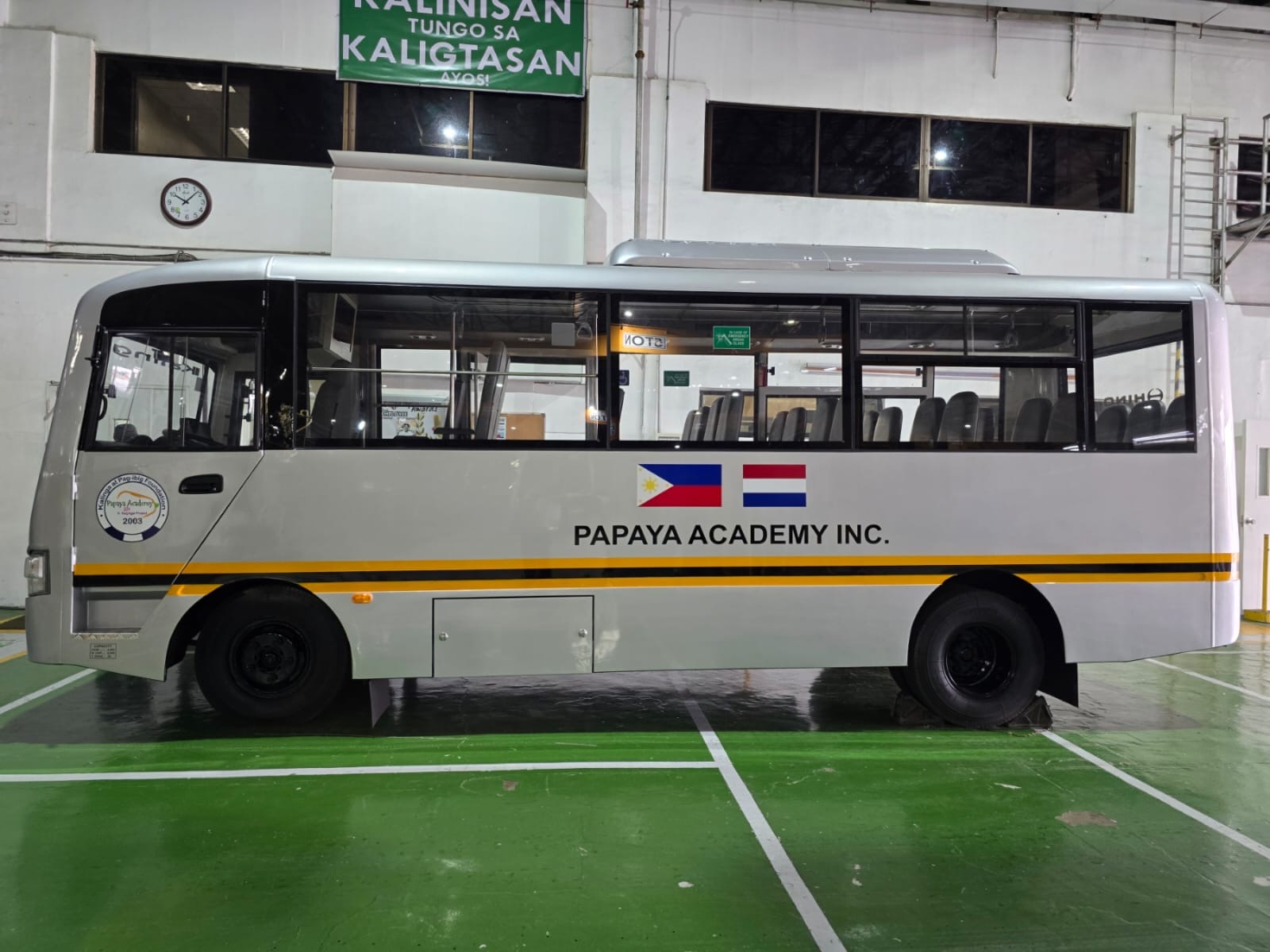 Papaya Academy e-bus